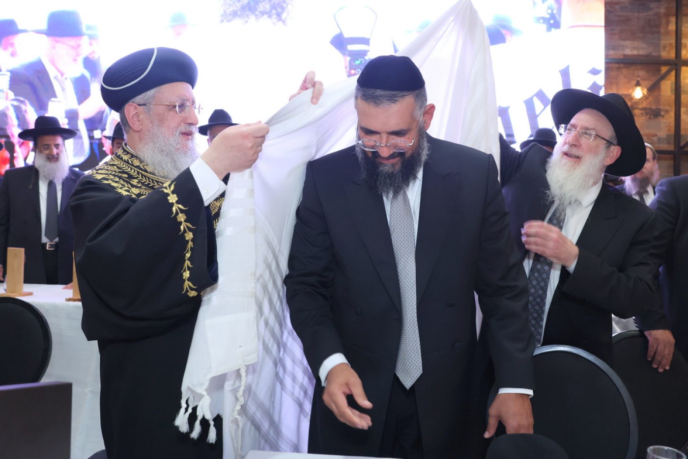 הרב ארז אלחרר הוכתר לרבה הראשי של הוד השרון במעמד הרבנים הראשיים לישראל (צילום: יעקב כהן)