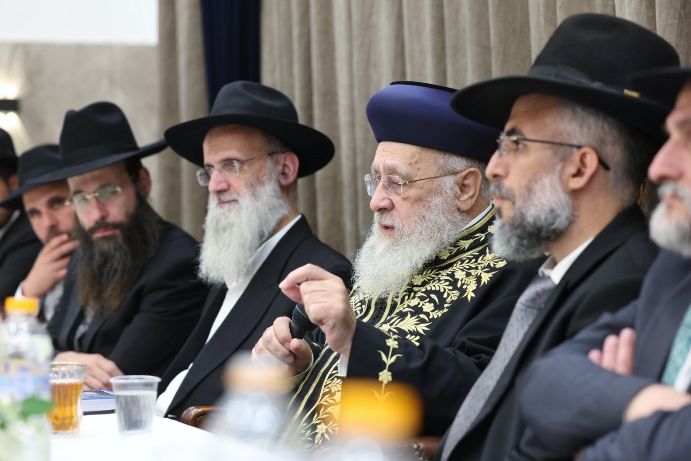 הראש"ל חיזק את תושבי בית שמש (צילום: יעקב כהן)