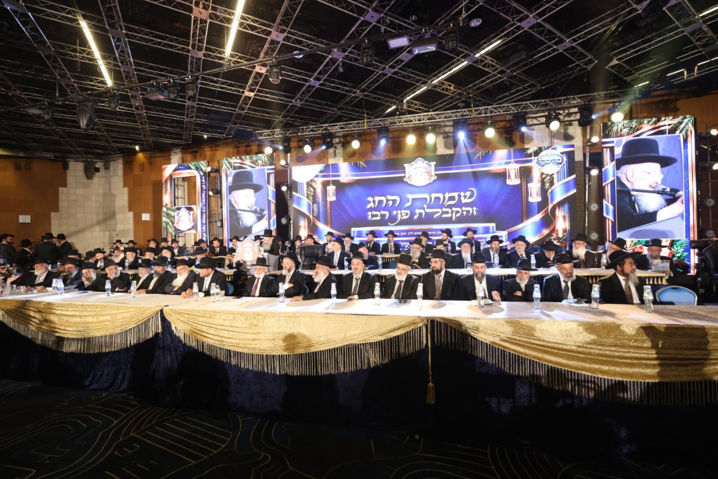 אלפים בבנייני האומה (צילום: יעקב נחומי)