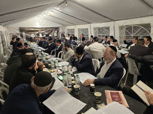 שבעה אוהלי לימוד ואלפי משתתפים: כך ציינו את הילולת מייסד הדף היומי בירושלים
