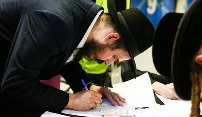 15,000 בהתוועדות עוצמתית ערב יום ההילולא ● גלריה מיוחדת