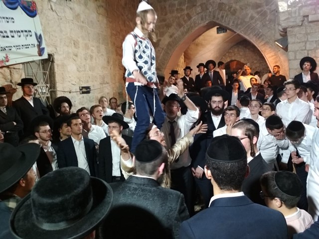 צפו בגלריה : אלפים הגיעו להילולת דוד מלכא משיחא