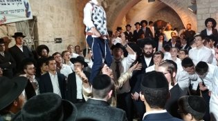 צפו בגלריה : אלפים הגיעו להילולת דוד מלכא משיחא