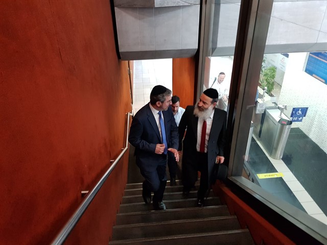 מרגש: היהלומנים עזבו את המסחר בבורסה ושמעו שיעור חיזוק לקראת חג השבועות