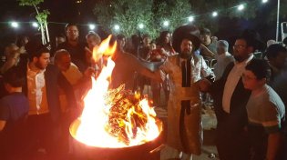 צפו בגלריה : ההדלקה המרכזית לכבוד התנא האלוקי רבי שמעון בר יוחאי בחצר הקודש מעזבוז