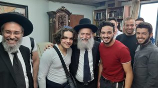 הרב ראובן אלבז - מיוחד לעולי צרפת לקראת חג מתן תורה "הכל מתחיל מרצון האדם לעבודת ה'