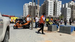 ארבעה פועלים נהרגו בקריסת מנוף ביבנה
