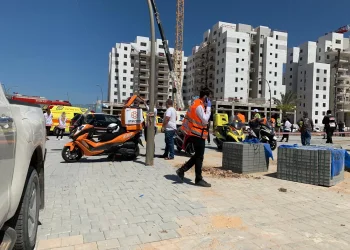 ארבעה פועלים נהרגו בקריסת מנוף ביבנה