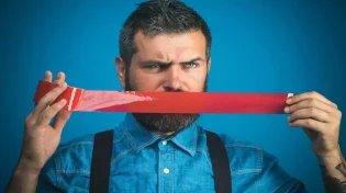 חיים ומוות ביד לשון