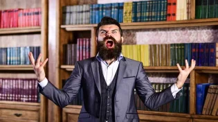 מתי נכון להיות תקיף
