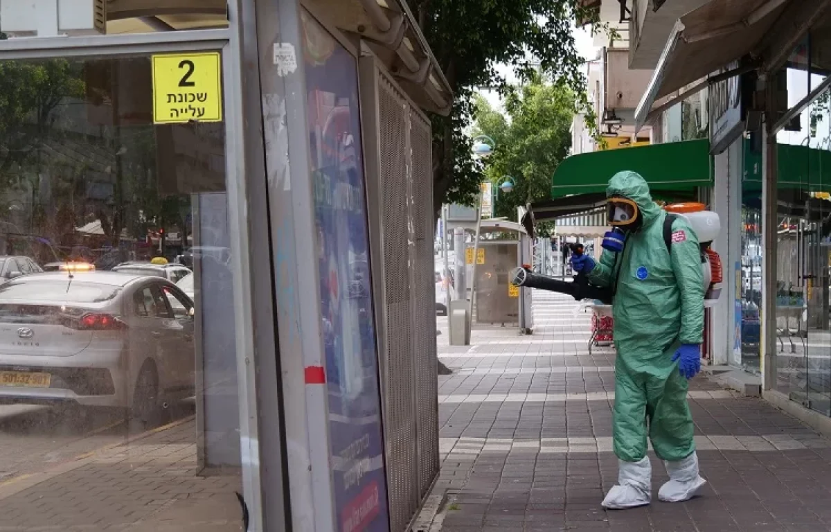 היועץ הרפואי מזהיר: "בפיקוח נפש אין משחקים - לחזור להתפלל במרחבים פתוחים"