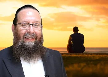 בחור צעיר לרב מנחם וייס: הרב, זעק! אני פגוע, אני נראה לך גוי?!