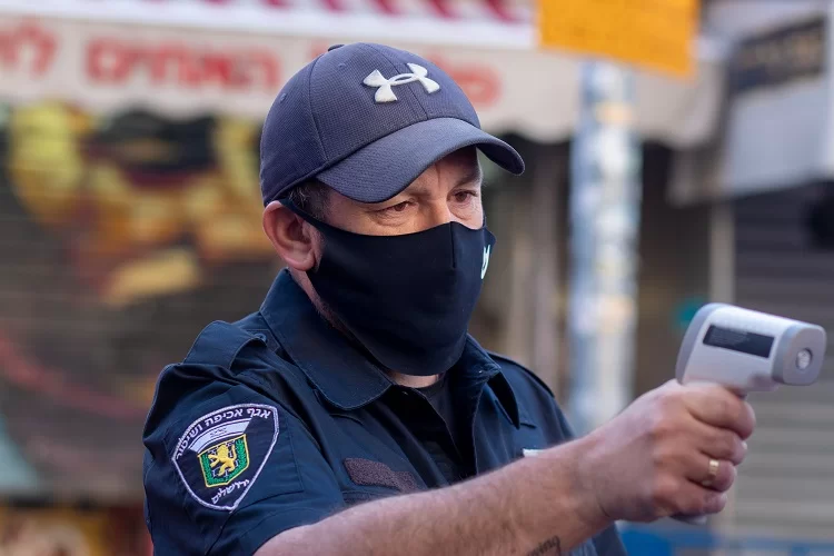 ההגבלות החדשות: שוב יצומצמו התפילות בבתי הכנסת ל-50 איש בלבד