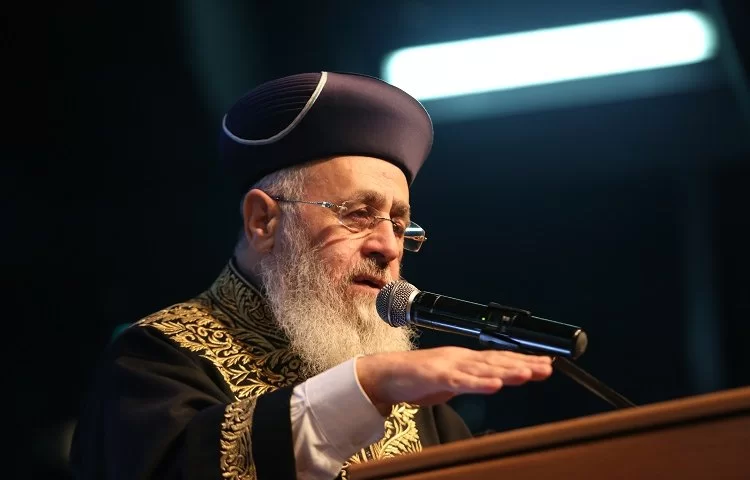 הראשון לציון הגר״י יוסף בתפילה מיוחדת לעצירת מגפת הקורונה הראשון לציון הגר״י יוסף בתפילה מיוחדת לעצירת מגפת הקורונה