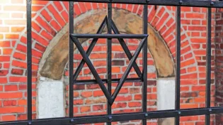 הבית דין האשכנזי והספרדי של ביתר קראו לגבאים: "לא לפתוח את בתי הכנסת"