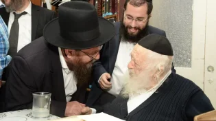 מרן שר התורה בשו"ת קורונה: "מן הזהירות שלא תרבה להיזהר"