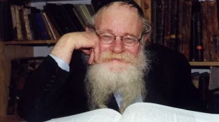"מבכים את לכתו" בגיל 83: הלך לעולמו הגאון רבי עדין שטיינזלץ זצ"ל