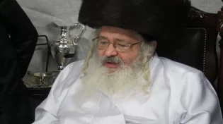ברוך דיין האמת: לאחר מאבק בקורונה: הרבי משומרי אמונים זצ"ל