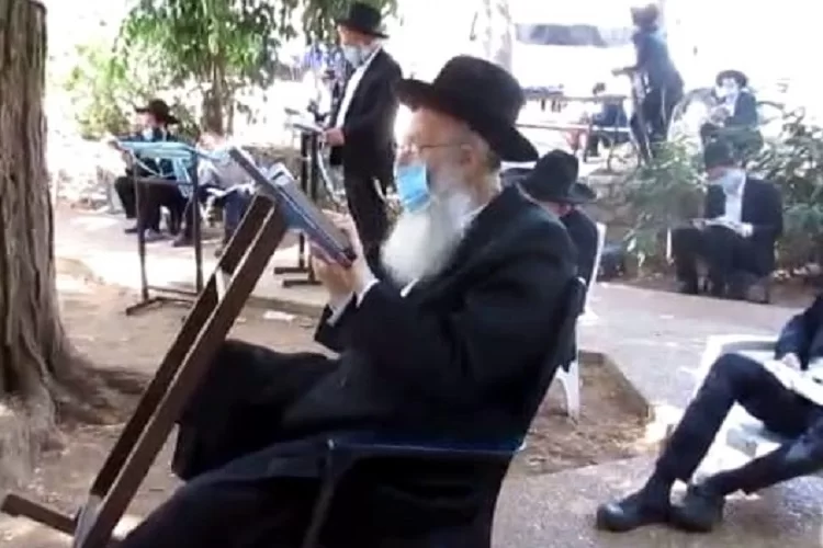 העצה של הפוסק המפורסם להינצל מקורונה: "למרוח מיץ תפוחים על האף"