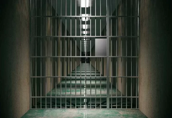 מדוע נכנס לכלא