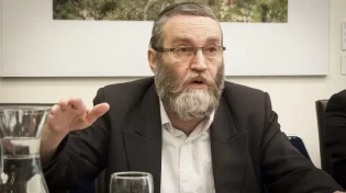בדיקת המזוזות שהצילה את יו"ר דגל התורה חבר הכנסת משה גפני