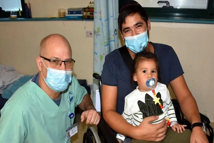 נס לא ייאמן: התינוק שהה שמונה דקות מתחת למים וניצל