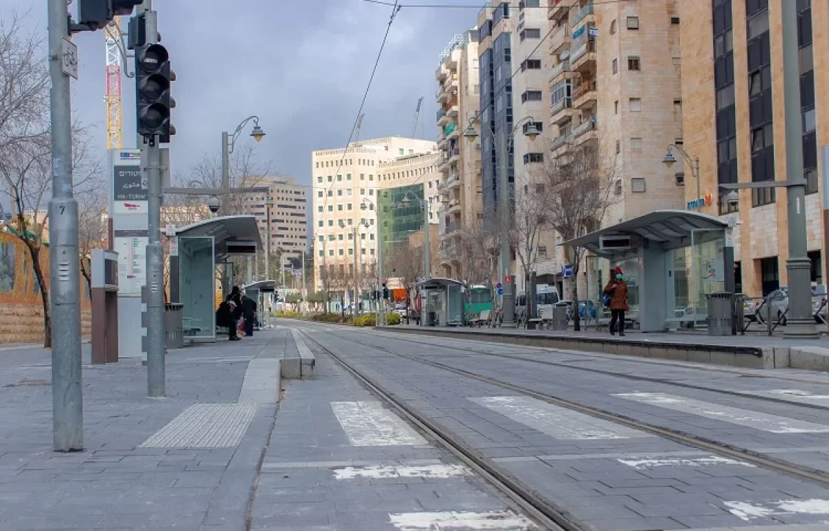 הקורונה: סגר כללי על ישראל החל ממחר ב-14:00 - תפילות מצומצמות ביום כיפור