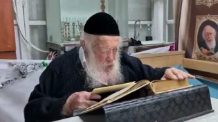 תיעוד: מרן הגר"ח קנייבסקי ממשיך בסדר לימודו למרות הקורונה