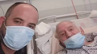 הד"ר הצטמרר, מחה דמעה והתרגש עם בן ה-93: "כואב לי מאוד משהו אחד"