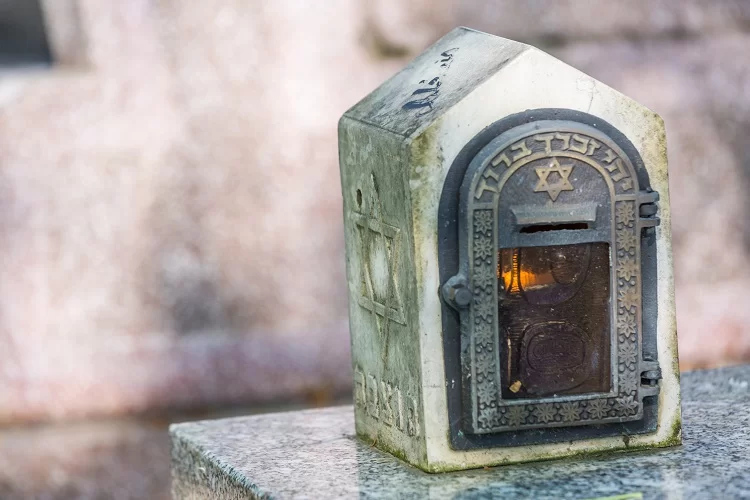 הלוויה עצובה: נטמן השוטר בן ה-50 שנפטר מהקורונה