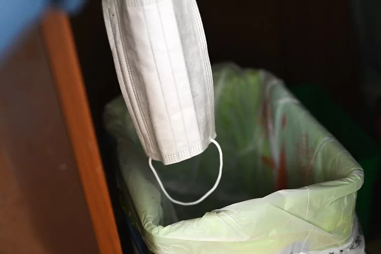 מה שלא יהיה, אל תחבשו את מסכות הצמר!