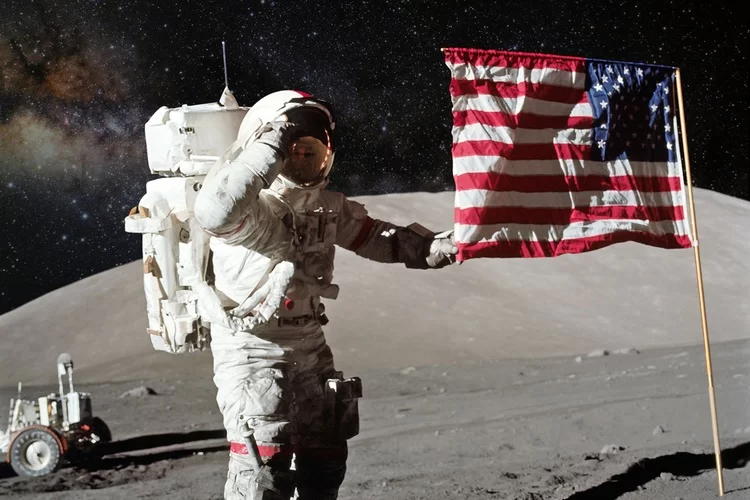 אחרי 50 שנה: איחוד עולמי להגעה אל הירח