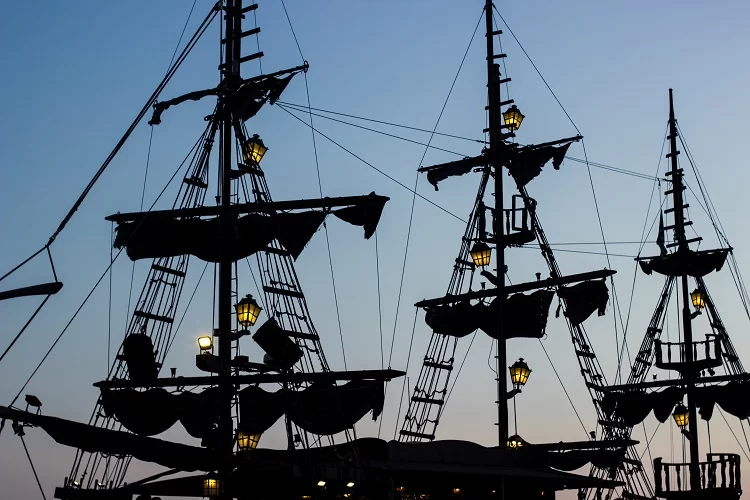 הפיראטים היהודים: התגלתה מצבה מסתורית בג’מייקה