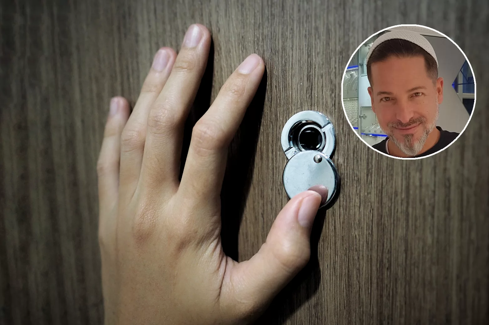 חוצפה: למה לא פתחו לטל סמל את הדלת? "לא ראית מי עמד לידך?"