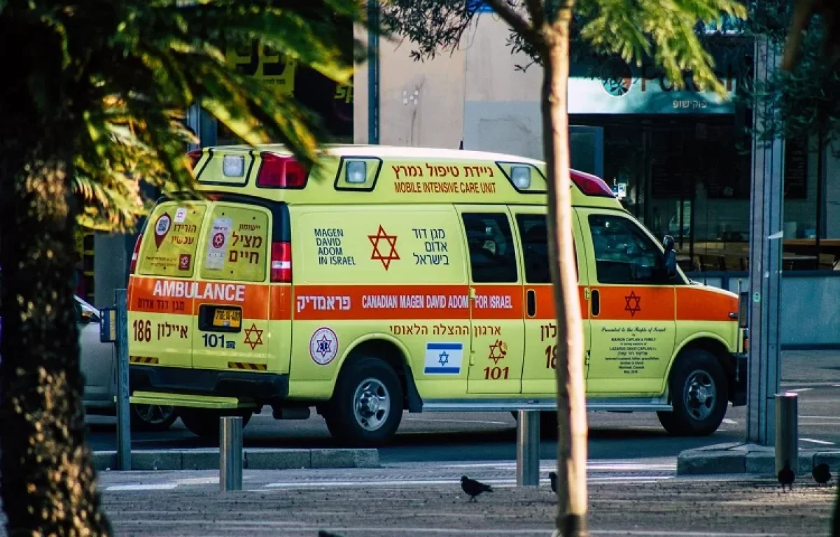 התפללו: בחור ישיבה בן 20 התמוטט ופונה במצב קשה לאחר החייאה