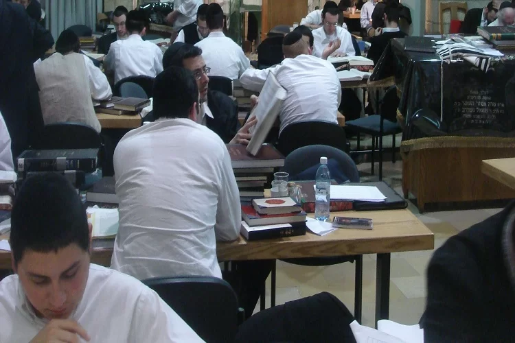 מה חיפשו תלמידי כמורה בישיבת אש התורה? מה חיפשו תלמידי כמורה בישיבת אש התורה?