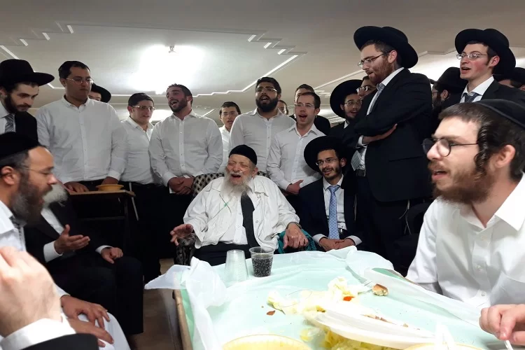 אבל כבד בעולם הישיבות: הלך לעולמו משגיח ישיבת ’מיר’ הגה"צ רבי אהרון חדש זצ"ל אבל כבד בעולם הישיבות: הלך לעולמו משגיח ישיבת ’מיר’ הגה"צ רבי אהרון חדש זצ"ל