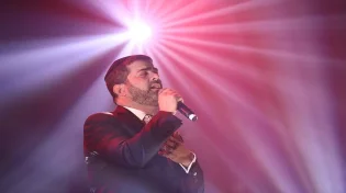 כוכב הזמר החסידי שר אביהו מדינה