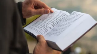 "ותיקש בלידתה": סגולות למקשה ללדת