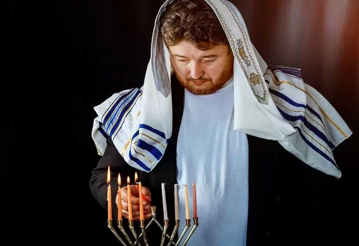 הלכות ומנהגי חנוכה