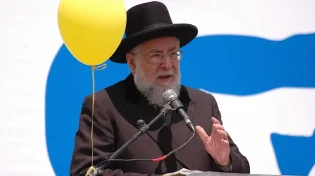הרב הראשון להתחסן הבוקר: הרב הראשי רבי ישראל מאיר לאו