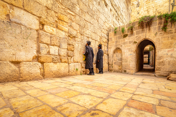 עשרה בטבת שחל ביום שישי עשרה בטבת שחל ביום שישי
