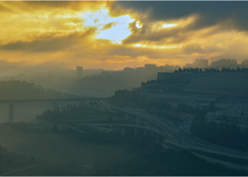 החורף יוצא לחל"ת; חום, רוח ואובך זו תחזית מזג האוויר לשבוע הקרוב