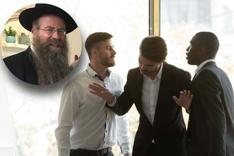 שליח חב"ד בבנגקוק: "שיעבוד מצרים את בני ישראל נבע מחוסר האחדות בעם" שליח חב"ד בבנגקוק: "שיעבוד מצרים את בני ישראל נבע מחוסר האחדות בעם"