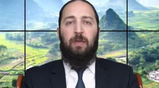 דף יומי: הדף היומי לצפיה - פסחים נ"ב - כ"ח טבת: הרב פנחס יוסף אקרב