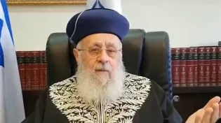 הראשל"צ הגר"י יוסף במתקפה חריפה: "הפורעים בבני ברק הם נוער שוליים מחללי שם שמים"
