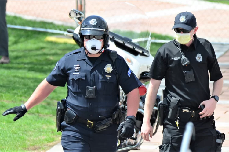 קריאת הרבנים: להפסיק להתעמת עם שוטרים
