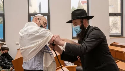 ממודה אני ועד 18; כל סדר תפילת שחרית