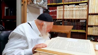 מרן שר התורה השיב לתלמידו: "חשבתם שאני אשתתף? אני לא משתתף במסיבות"