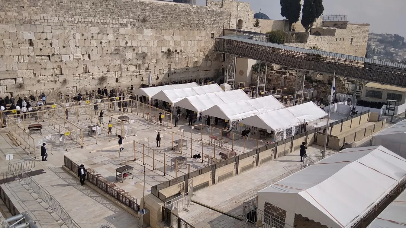 לראשונה מזה זמן רב: רחבת הכותל נפתחה הבוקר לקהל הרחב לראשונה מזה זמן רב: רחבת הכותל נפתחה הבוקר לקהל הרחב